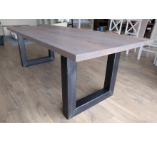 Eettafel 'Fitch'