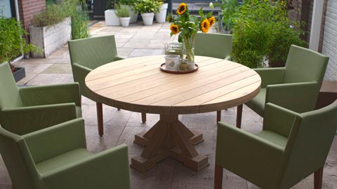 Eiken tafels voor buiten